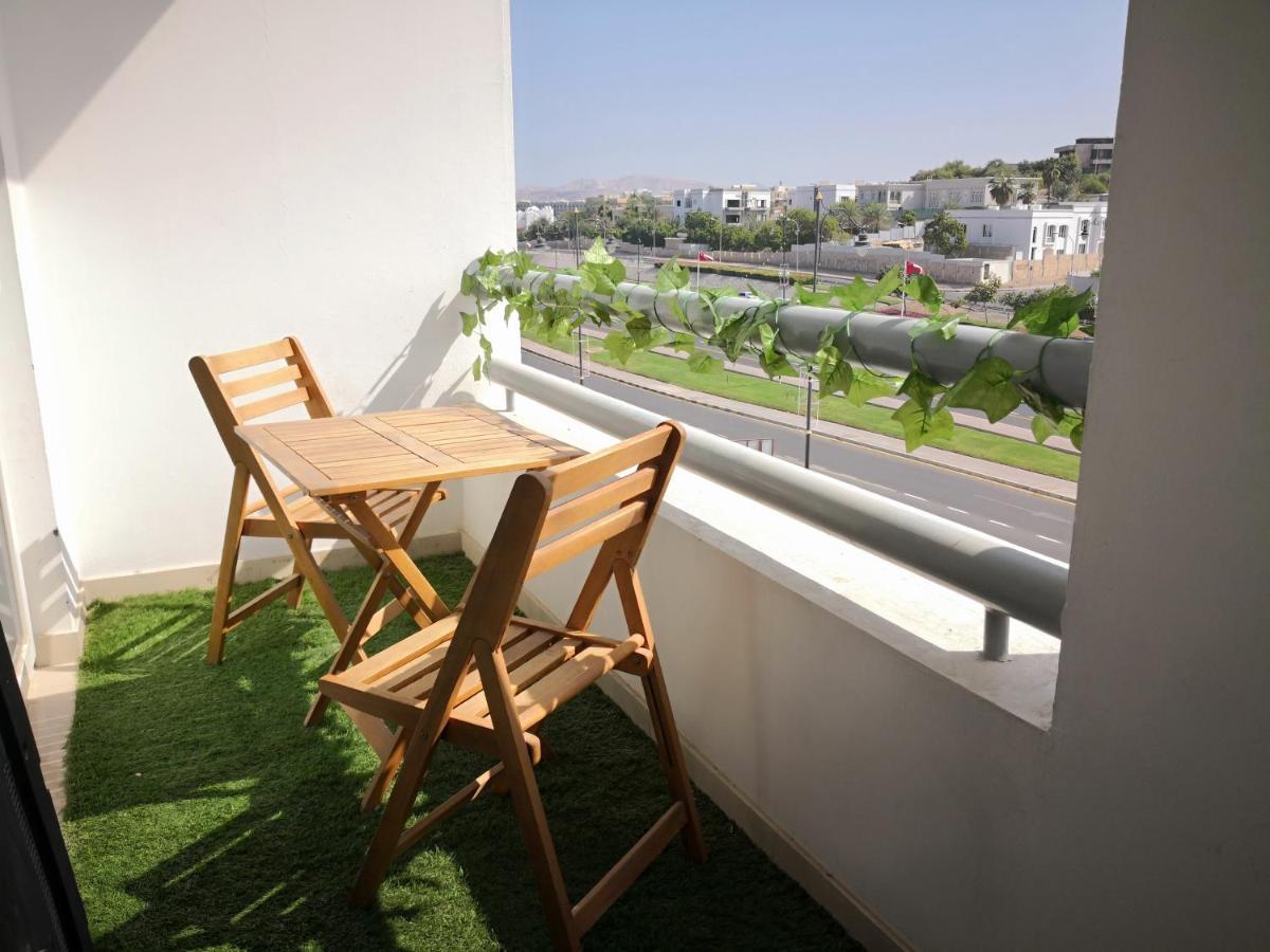 High Residency. Well Furnished & Spacious Apartment 무스카트 외부 사진